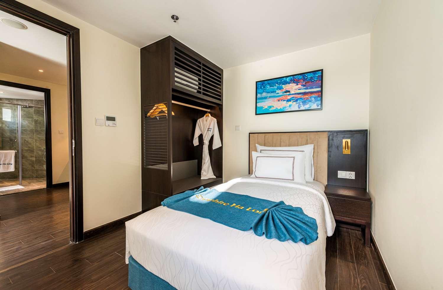 Best Western Premier Sapphire Ha Long Exterior photo